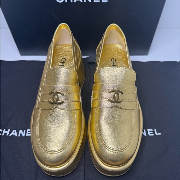 Authentic Chanel Gold Platform Loafer New - Picture 2 of 7